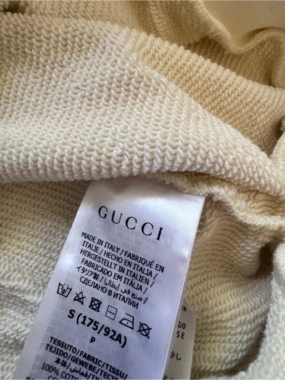 Gucci White Hoodie with Gucci and its logo on the front - Picture 10 of 10